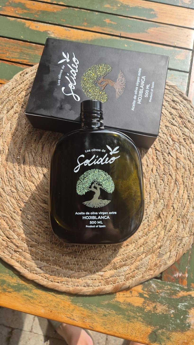 Extra virgin olive oil by Los Olivos de Solideo